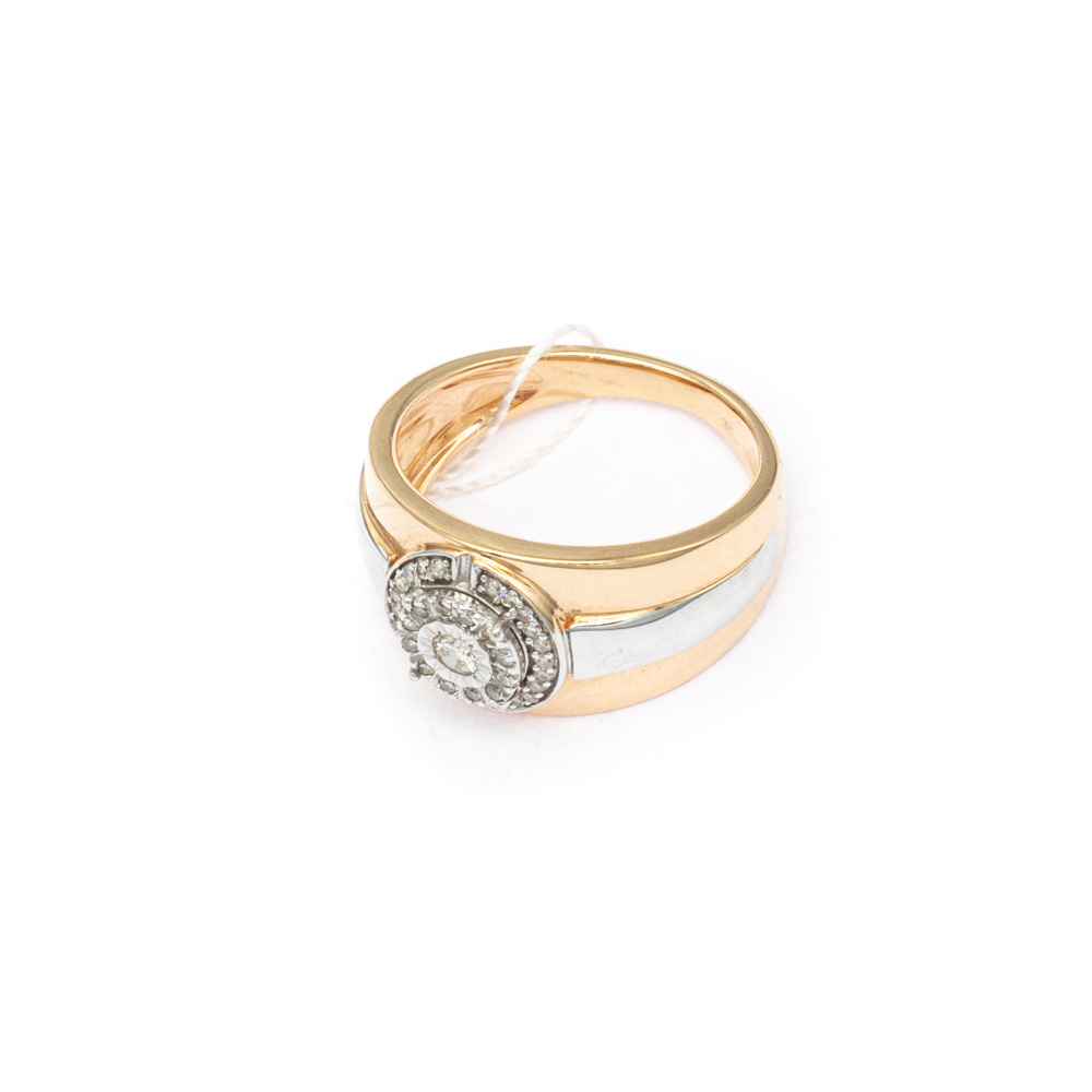 Кольцо с бриллиантом